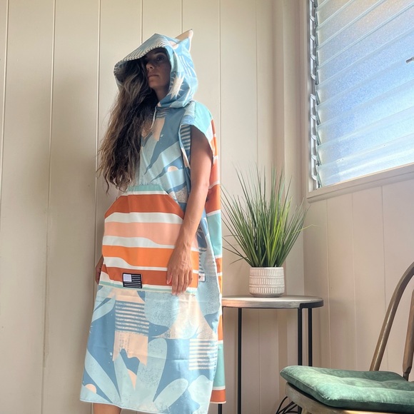 COMING SOON MORE PONCHOS - Picture 8 of 13